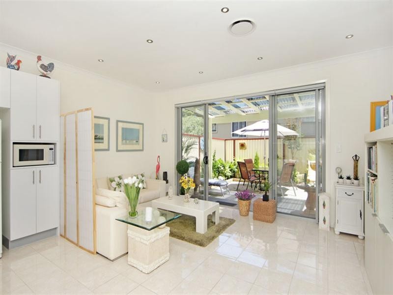 1/13 Yethonga Avenue, Blue Bay NSW 2261