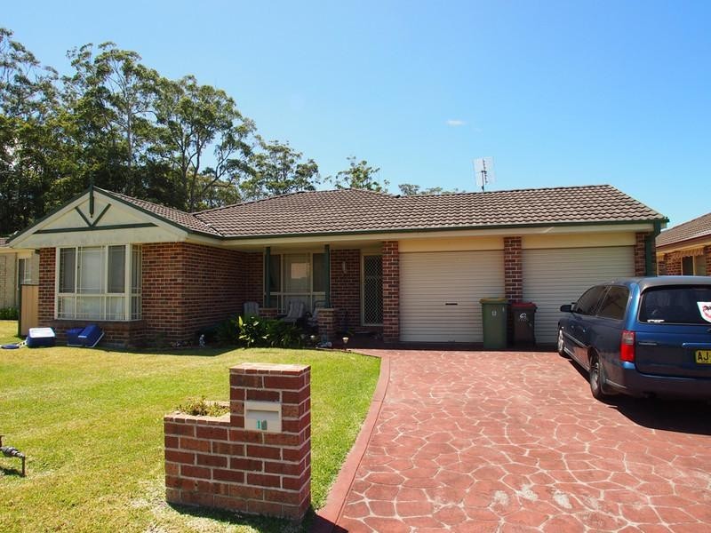 17 Kathleen Court, Berkeley Vale NSW 2261