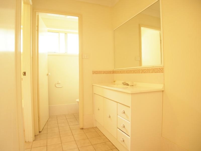 17 Kathleen Court, Berkeley Vale NSW 2261