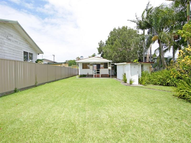 64 McLachlan Avenue, Long Jetty NSW 2261