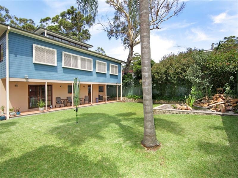 42 Reserve Drive, Bateau Bay NSW 2261