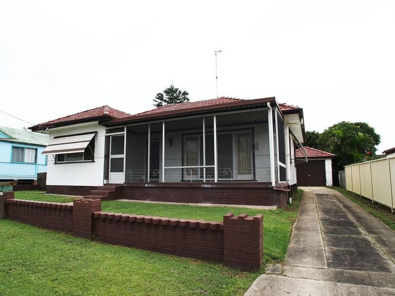 1 Fairview Avenue, The Entrance NSW 2261