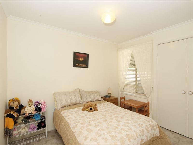 1 Oceanside Close, Bateau Bay NSW 2261