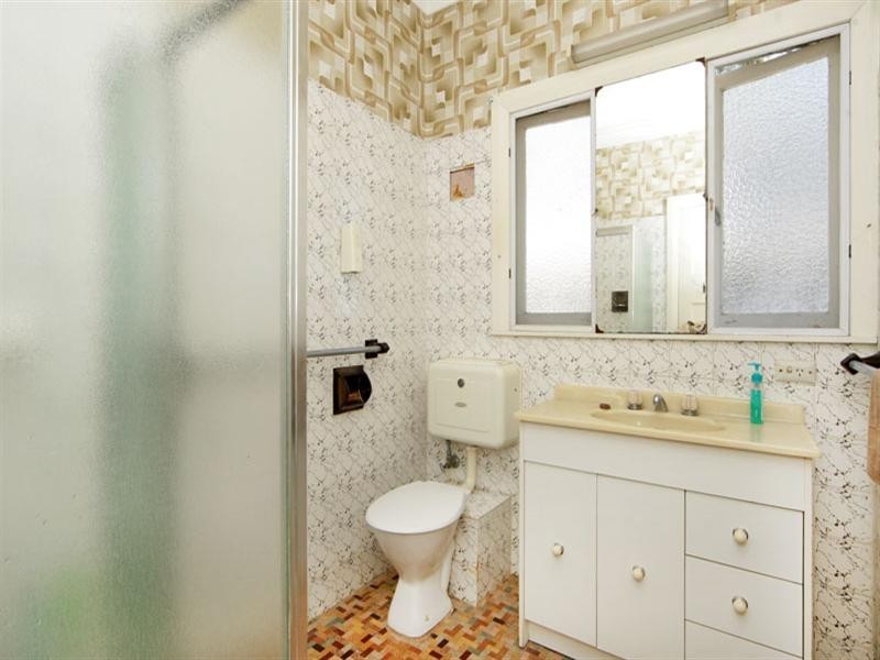 30 Reserve Drive, Bateau Bay NSW 2261