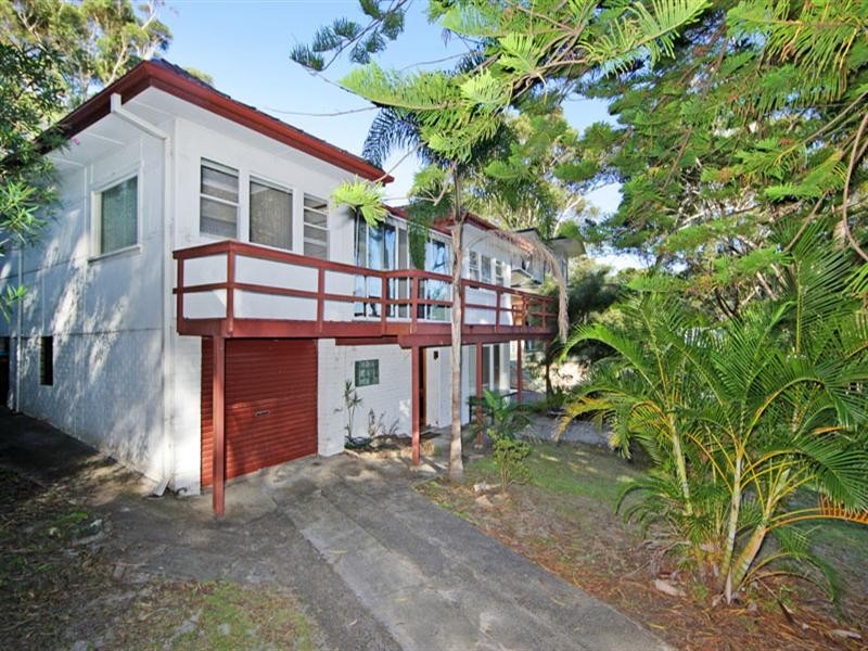 30 Reserve Drive, Bateau Bay NSW 2261