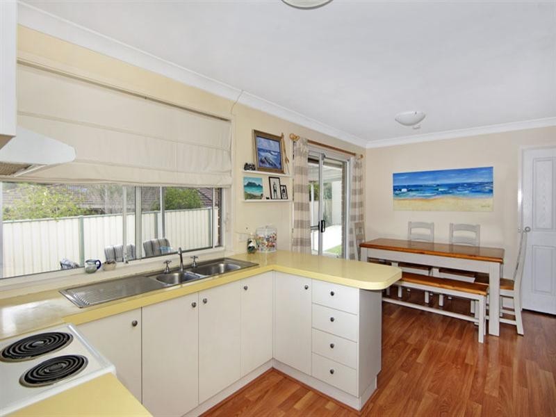 11 Lincoln Close, Bateau Bay NSW 2261