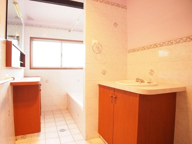 125 Lakedge Avenue, Berkeley Vale NSW 2261