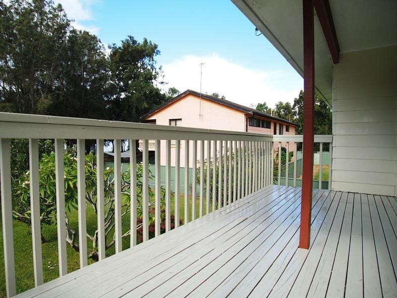 125 Lakedge Avenue, Berkeley Vale NSW 2261