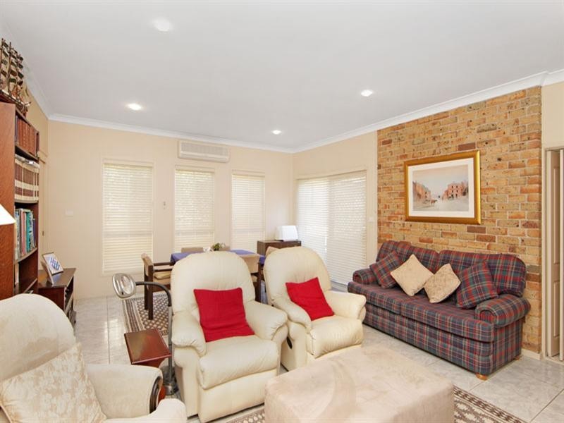 12 Epsom Place, Bateau Bay NSW 2261