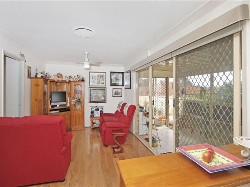 195 Cresthaven Avenue, Bateau Bay NSW 2261