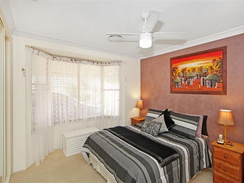 195 Cresthaven Avenue, Bateau Bay NSW 2261