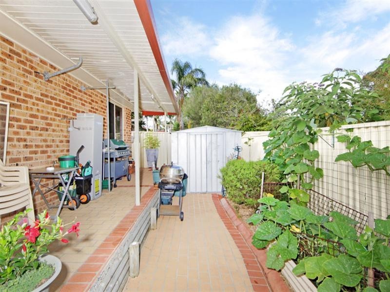 195 Cresthaven Avenue, Bateau Bay NSW 2261