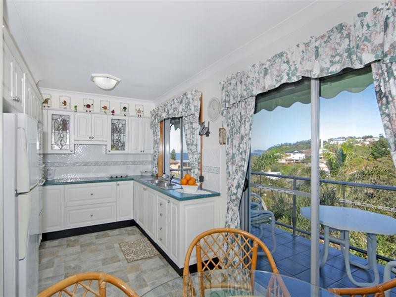 7 Boos Road, Forresters Beach NSW 2260