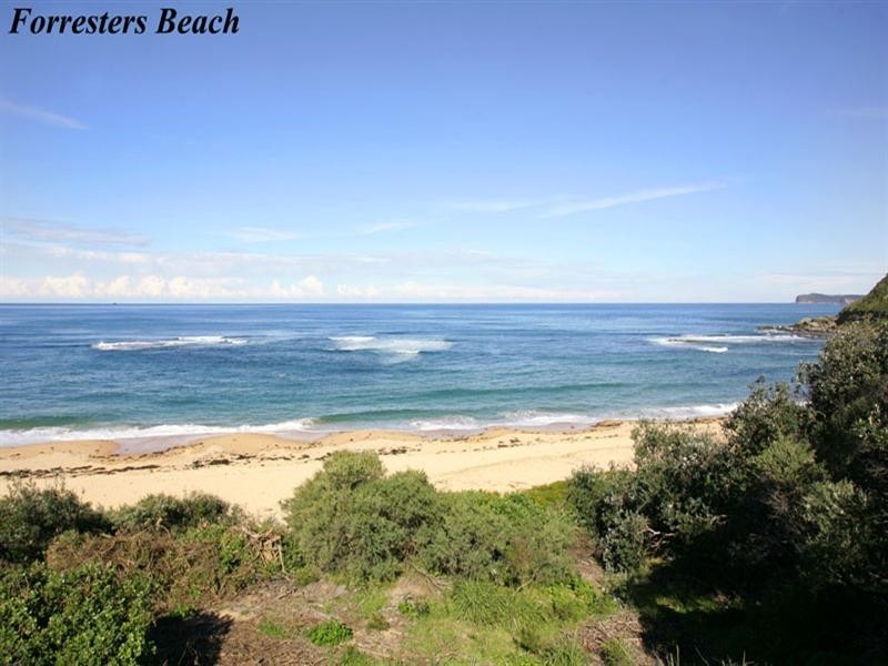 7 Boos Road, Forresters Beach NSW 2260