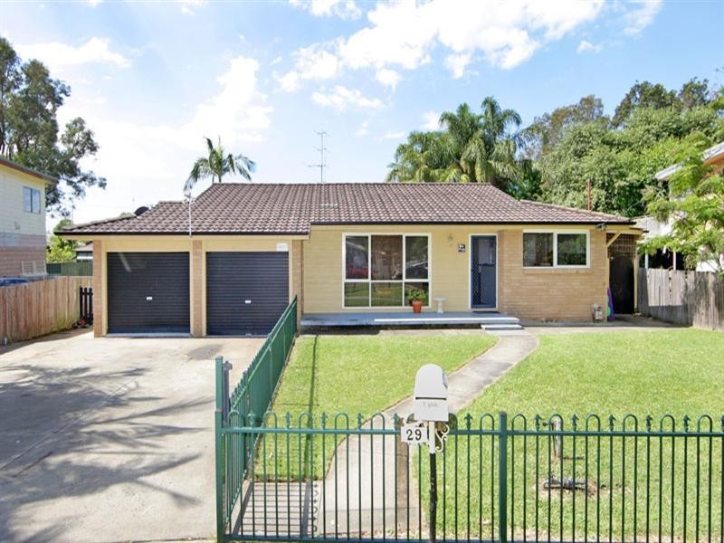 29 Laguna Parade, Berkeley Vale NSW 2261