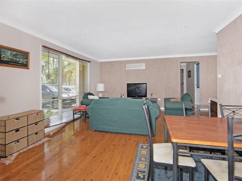 29 Laguna Parade, Berkeley Vale NSW 2261