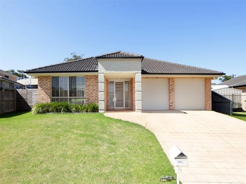 17 Churchill Street, Bateau Bay NSW 2261