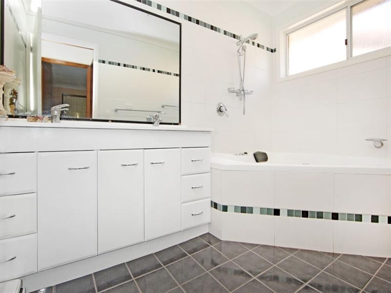 6 Marilyn Crescent, Tumbi Umbi NSW 2261