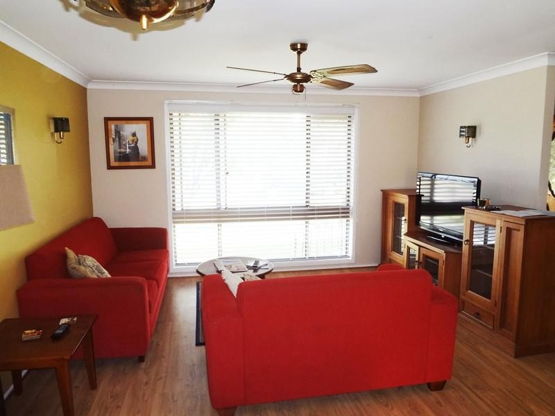 13 Shortland Avenue, Killarney Vale NSW 2261