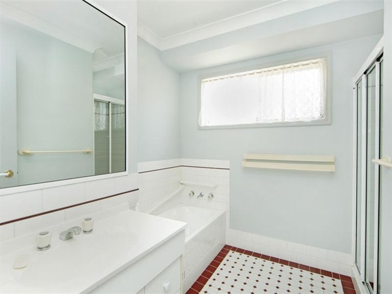 2/4 Supply Close, Bateau Bay NSW 2261