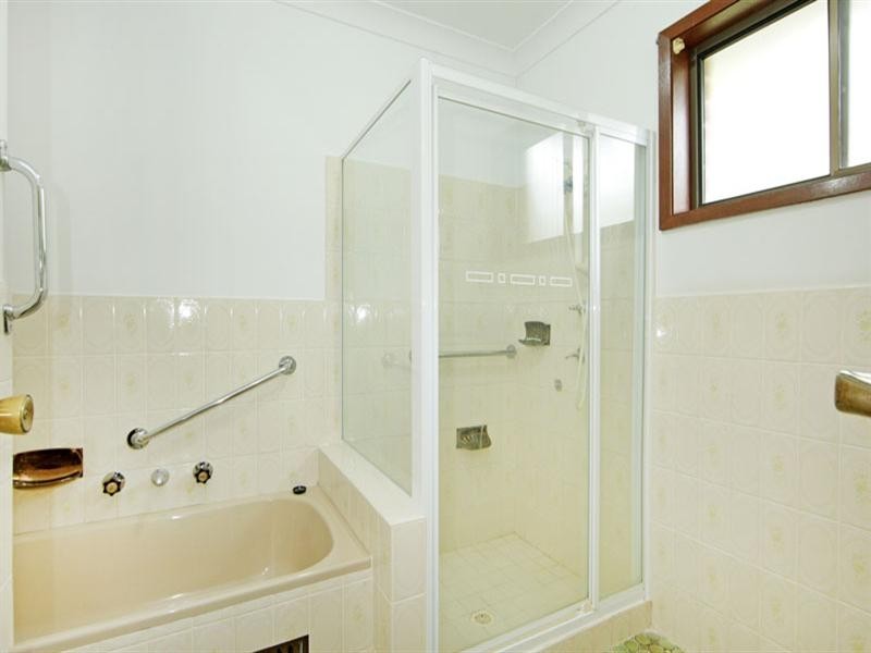 36 Sycamore Avenue, Bateau Bay NSW 2261