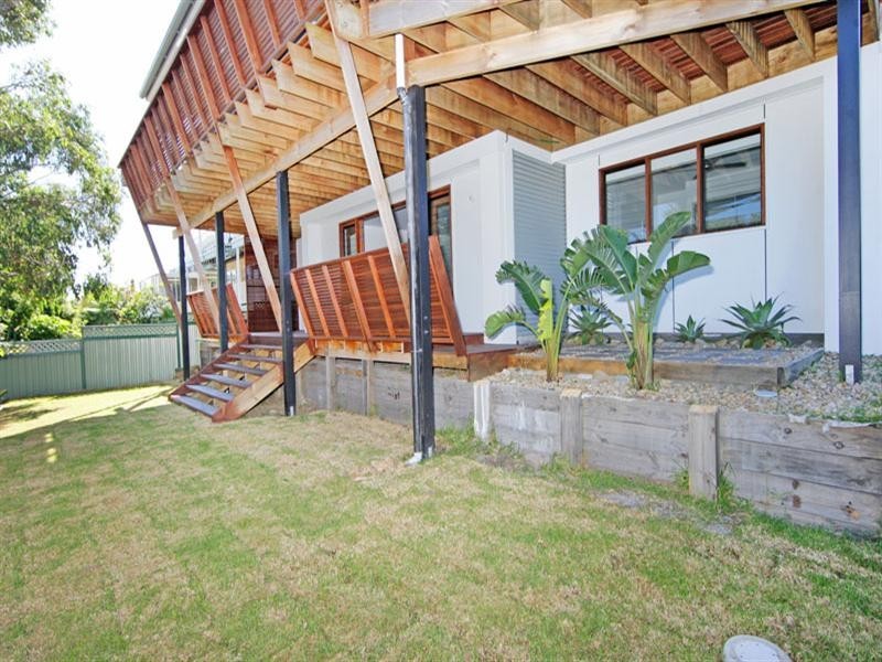 33 Stephenson Road, Bateau Bay NSW 2261