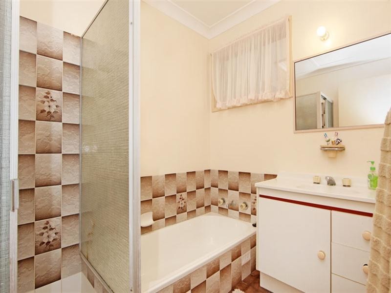 1 Stornaway Crescent, Berkeley Vale NSW 2261