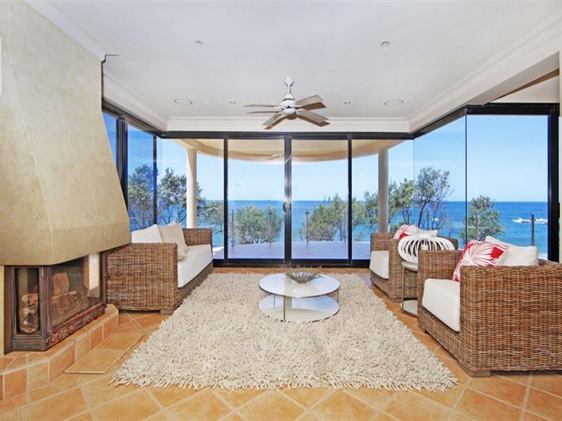 12 South Scenic, Forresters Beach NSW 2260