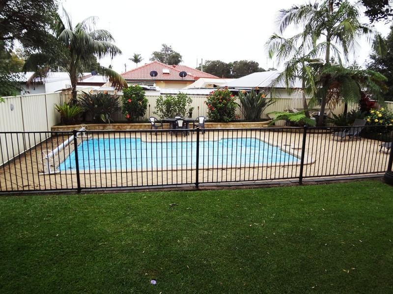 13 Oxley Road, Killarney Vale NSW 2261