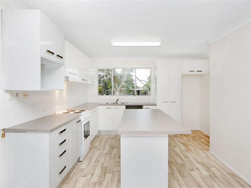 8 Promenade Avenue, Bateau Bay NSW 2261