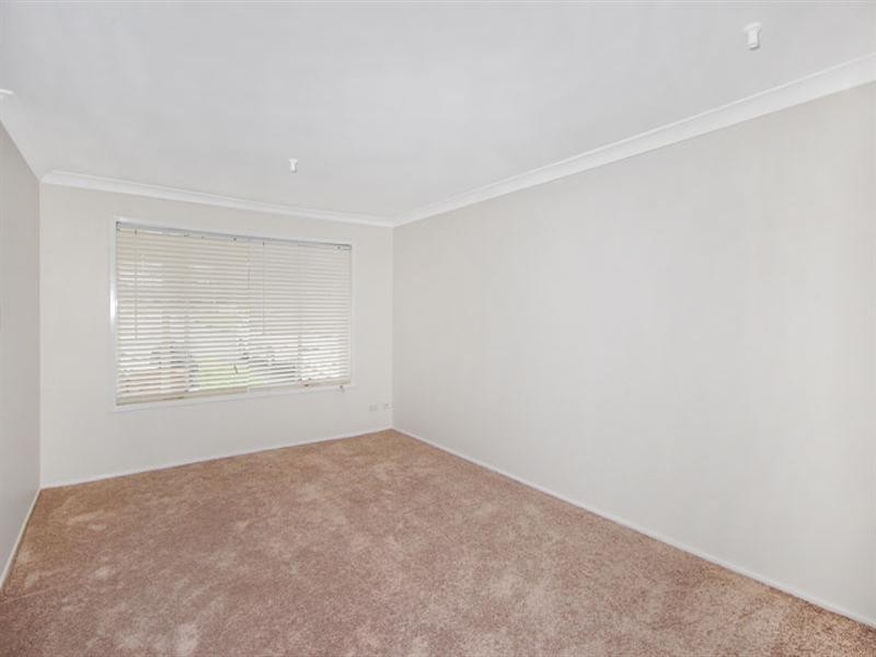 8 Promenade Avenue, Bateau Bay NSW 2261