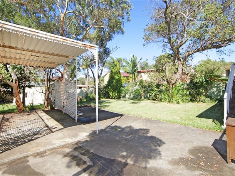 8 Promenade Avenue, Bateau Bay NSW 2261