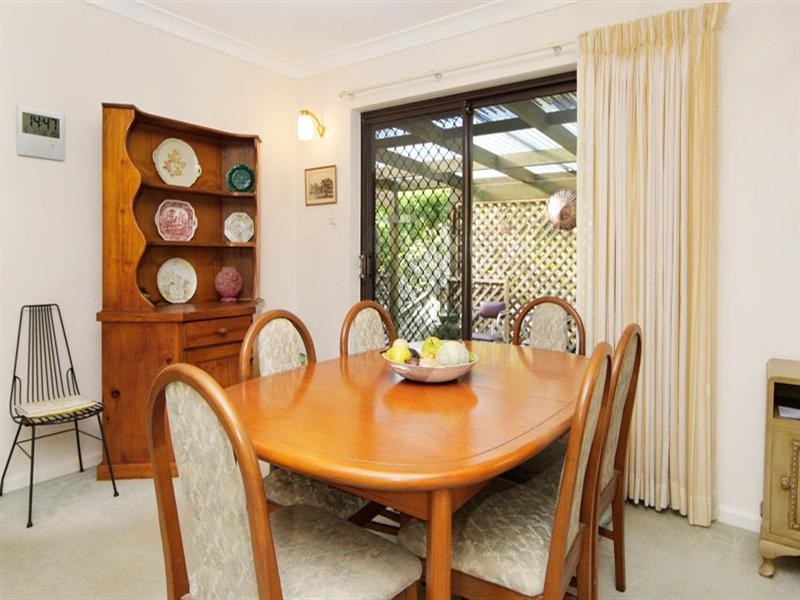 22 Hilltop Street, Bateau Bay NSW 2261