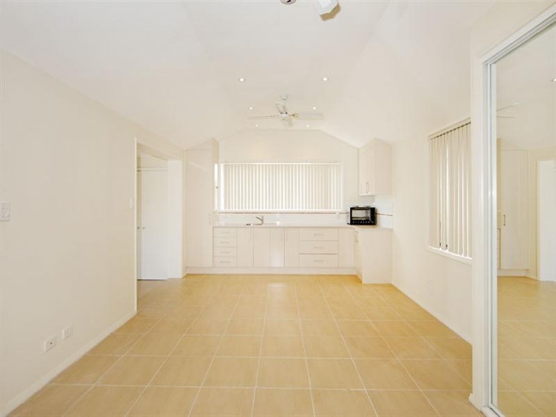 25 Barry Street, Bateau Bay NSW 2261