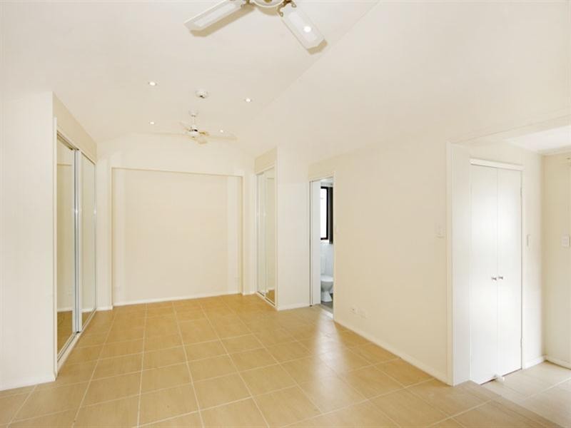 25 Barry Street, Bateau Bay NSW 2261