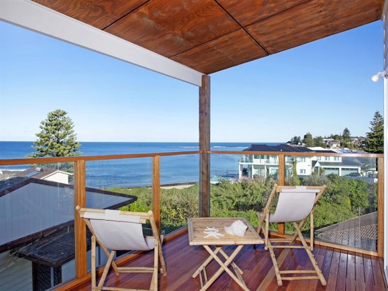 142 Ocean Parade, Blue Bay NSW 2261