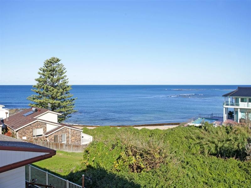 142 Ocean Parade, Blue Bay NSW 2261