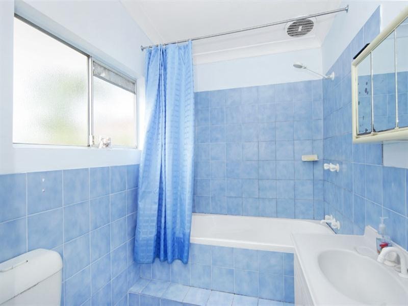 8 Flinders Avenue, Killarney Vale NSW 2261