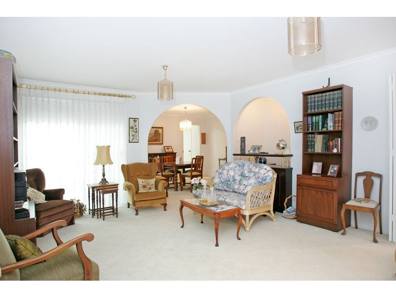 8 Compass Close, Bateau Bay NSW 2261