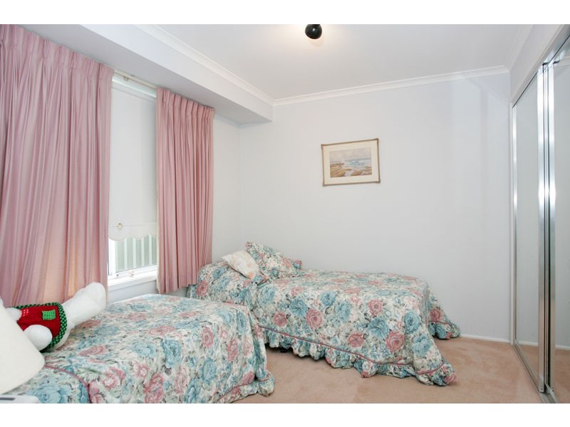 8 Compass Close, Bateau Bay NSW 2261