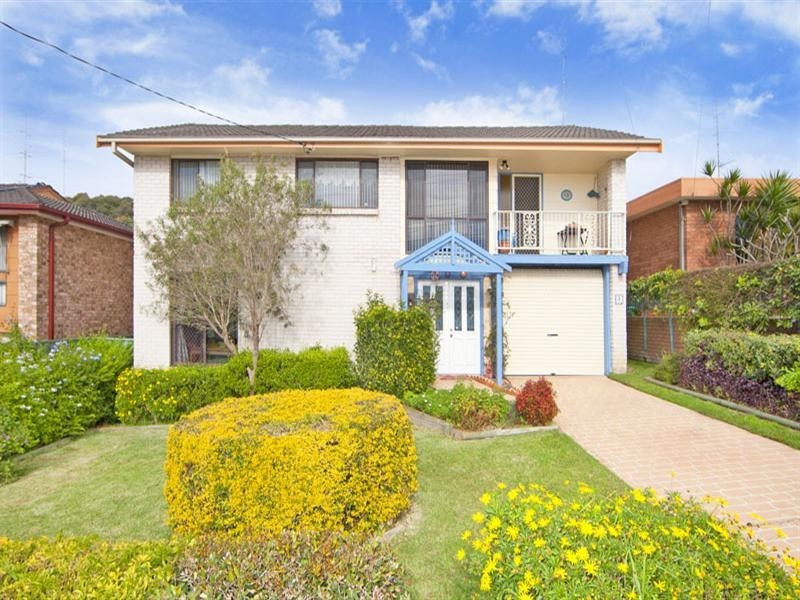4 Belford Avenue, Bateau Bay NSW 2261