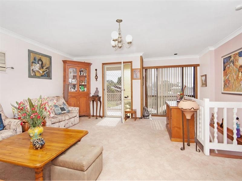 4 Belford Avenue, Bateau Bay NSW 2261