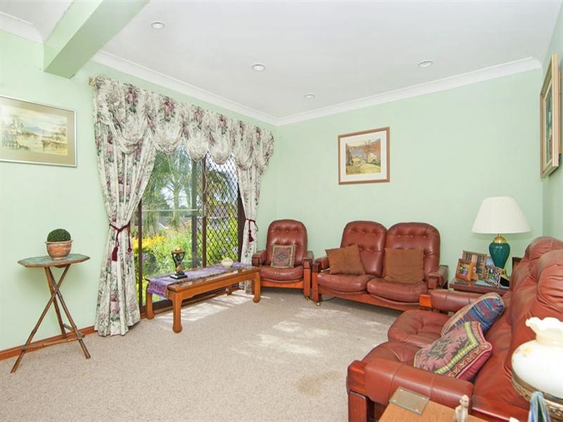 4 Belford Avenue, Bateau Bay NSW 2261