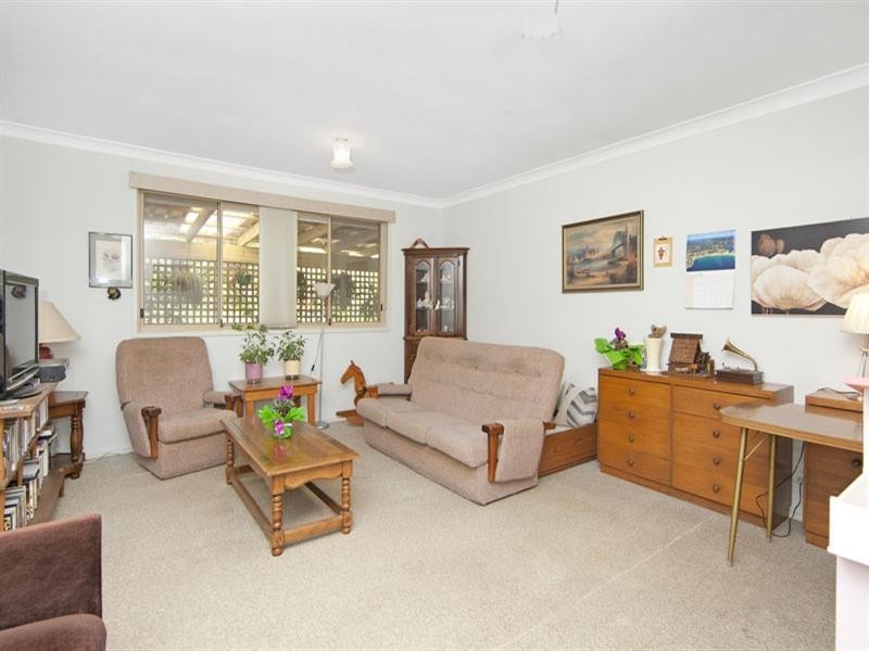 176 Cresthaven Avenue, Bateau Bay NSW 2261