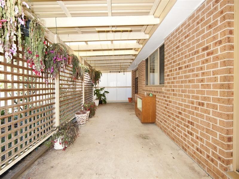 176 Cresthaven Avenue, Bateau Bay NSW 2261