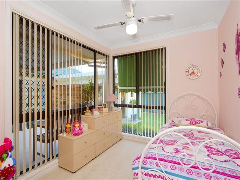15 Nepean Street, Bateau Bay NSW 2261