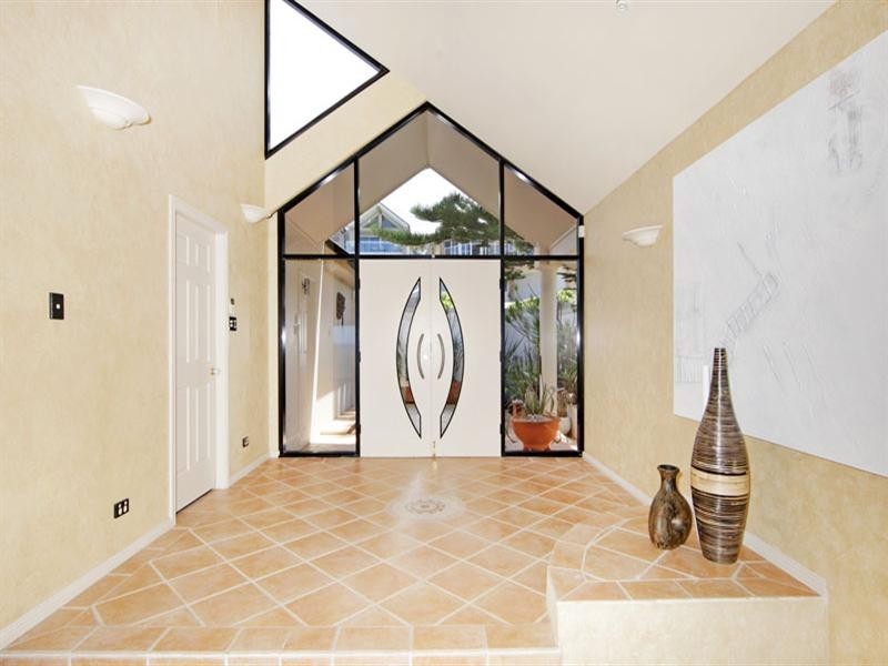 12 South Scenic, Forresters Beach NSW 2260