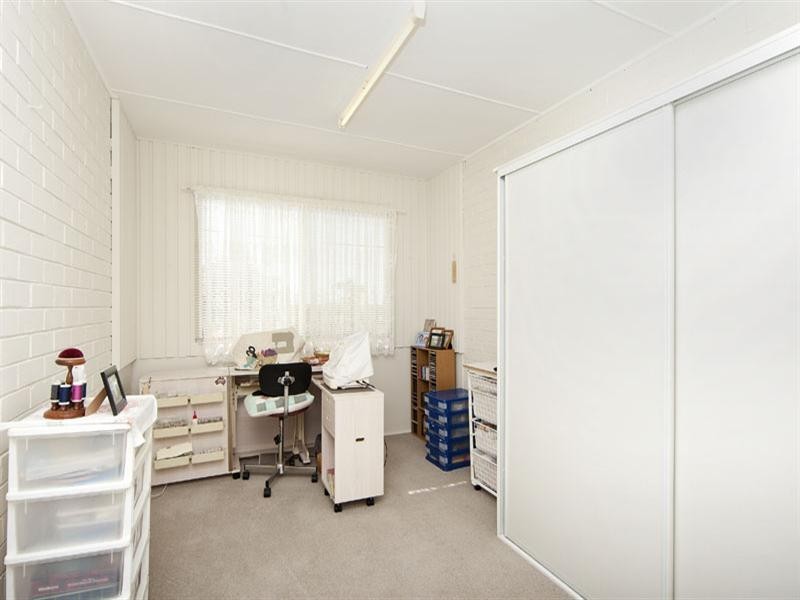 6 Rays Road, Bateau Bay NSW 2261