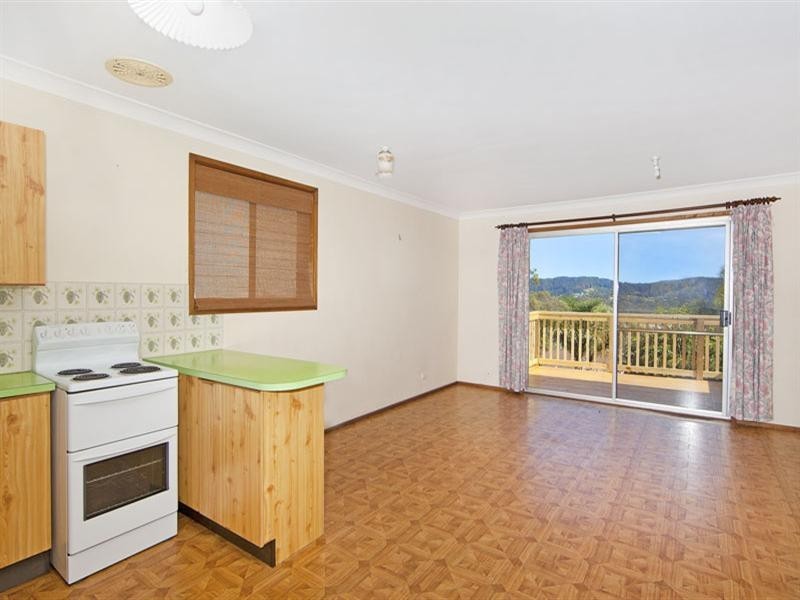 25 Masefield Avenue, Bateau Bay NSW 2261
