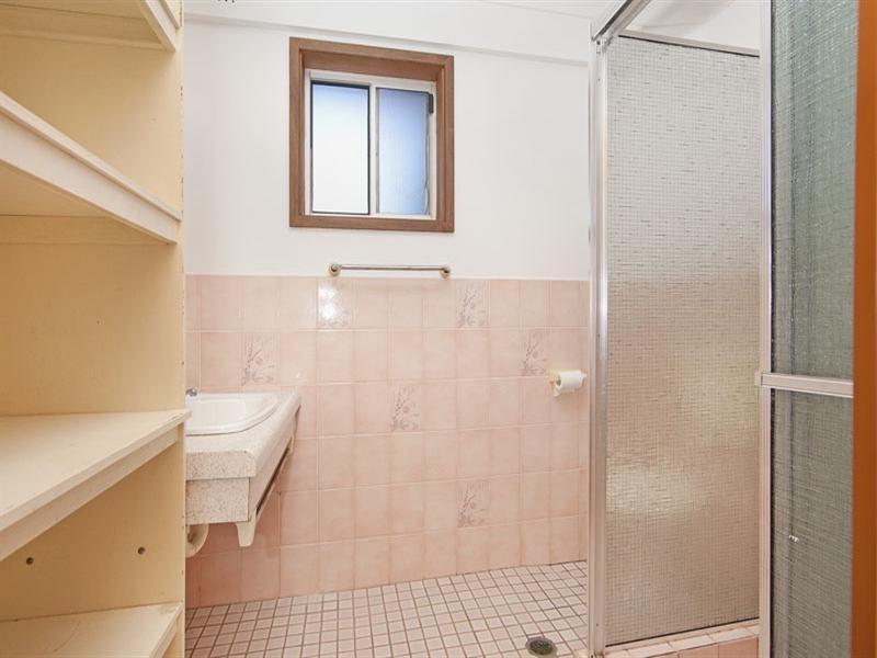 25 Masefield Avenue, Bateau Bay NSW 2261